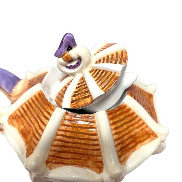 Disney Department 56 Cinderella's Carriage Teapot - Picture 4 of 11